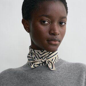 Toteme Signature monogram silk scarf crème